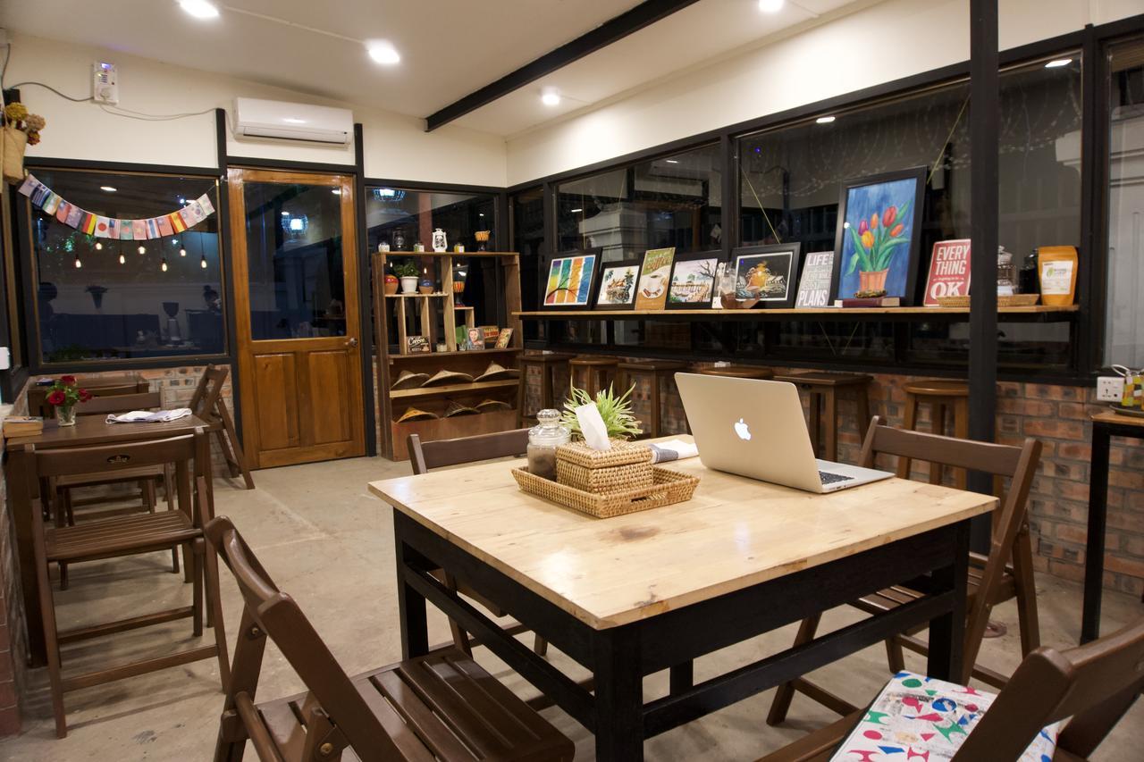 Celia Hostel Mandalay Ngoại thất bức ảnh