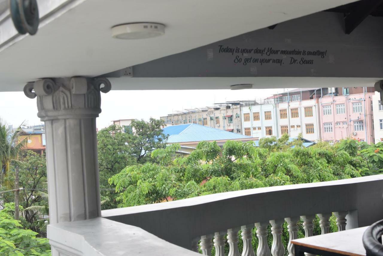 Celia Hostel Mandalay Ngoại thất bức ảnh