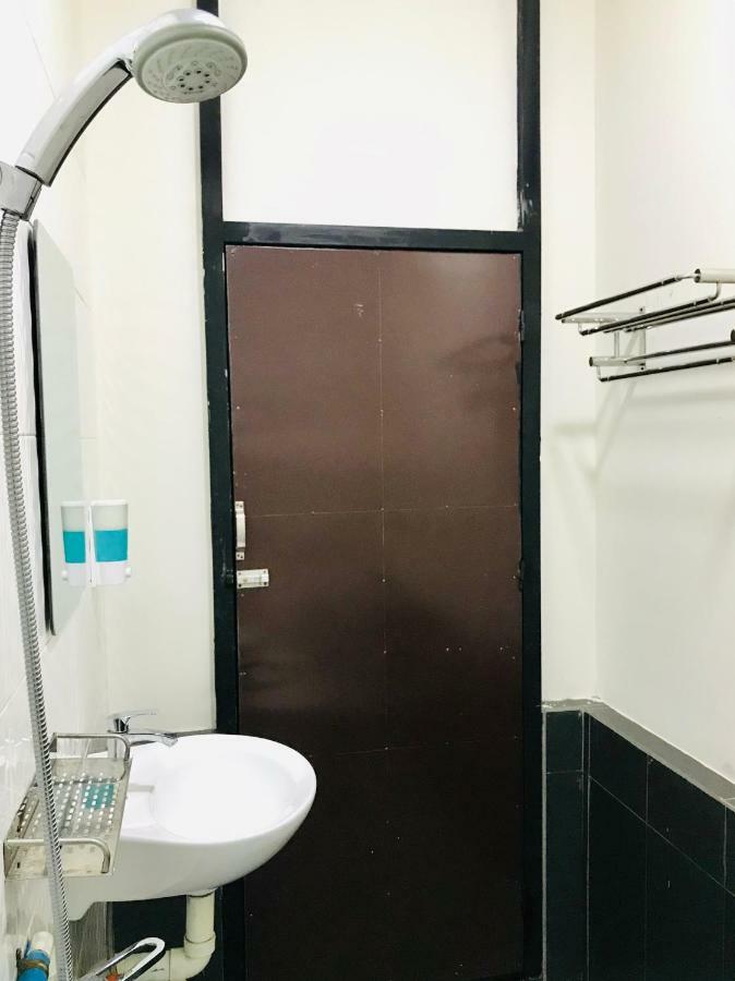 Celia Hostel Mandalay Ngoại thất bức ảnh