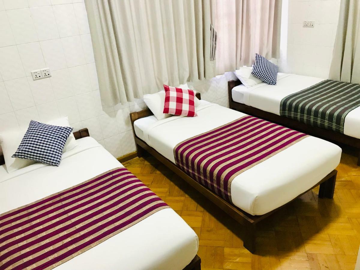 Celia Hostel Mandalay Ngoại thất bức ảnh